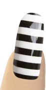 Black&White Stripes - Fonte www.minxnails.com Black&White Stripes - Fonte www.minxnails.com