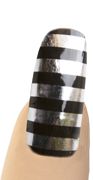 Black&Silver Lightning Stripes - Fonte www.minxnails.com Black&Silver Lightning Stripes - Fonte www.minxnails.com