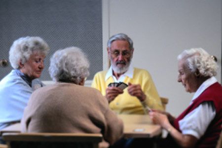 fatti gli affari tuoi e campi 100 anni