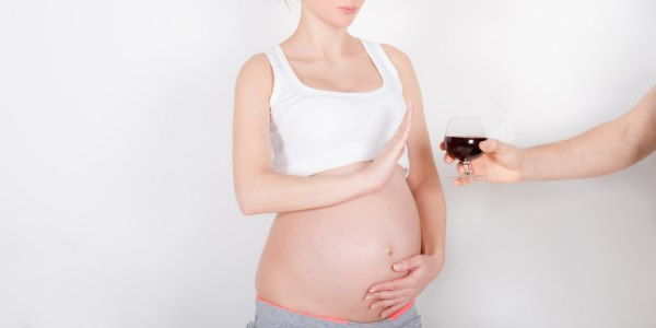 In gravidanza niente alcol!