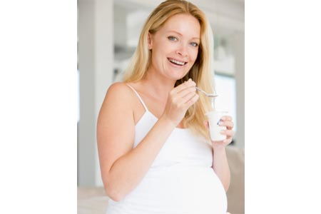 Mangiare sano in gravidanza evita malformazioni nel nascituro