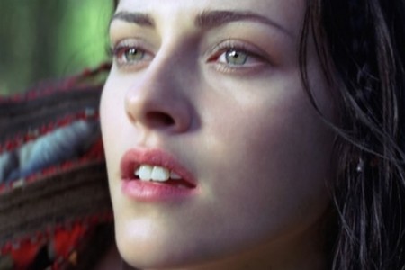 kirsten stewart biancaneve