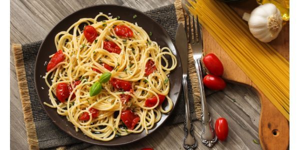 ricette spaghetti aglio crudo
