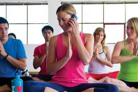 yoga pressione cellulare - fonte foto: yoganonymous.com